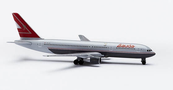 Lauda Air Boeing 767-300ER – Herpa 502856 1