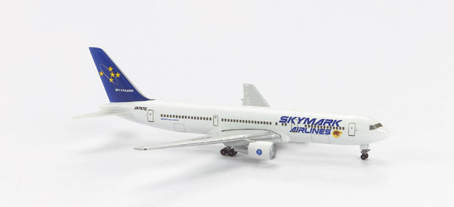 Skymark Airlines Boeing 767-300 - Herpa 504409