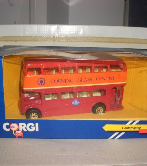 London Routemaster Bus London Red Corning Glass Centre – Corgi 1