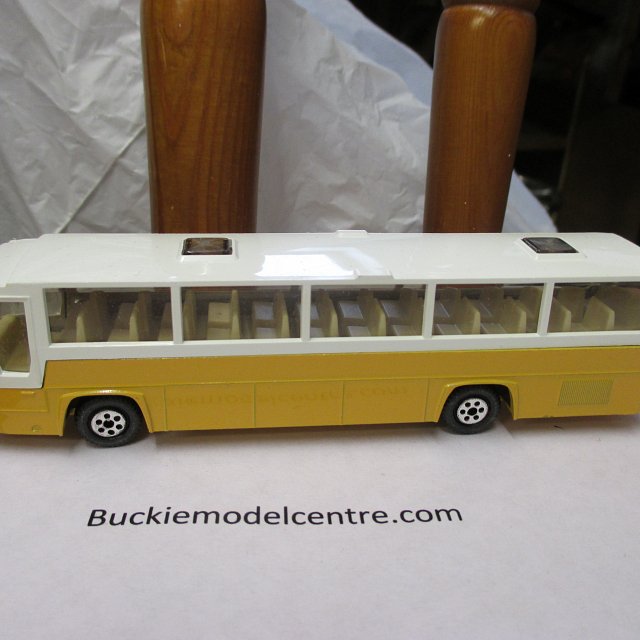 Jonckheere Bermuda Coach Yellow & White - EFSI model