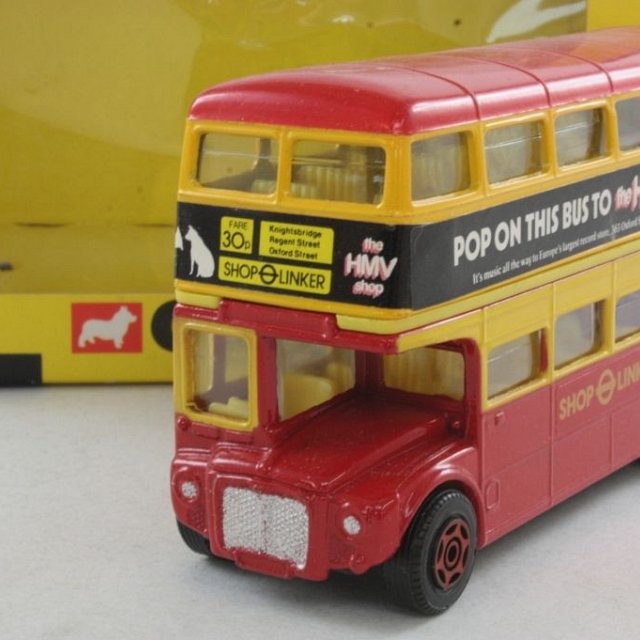 London Transport; Shop Linker AEC Routemaster Bus - Corgi