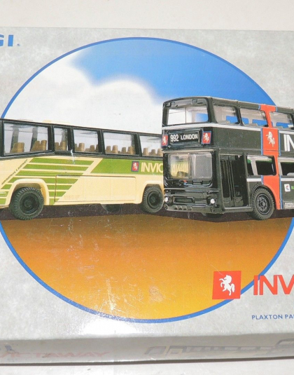 Maidstone & District INVICTAWAY set  Plaxton Coach plus Metrobus – Corgi 97051