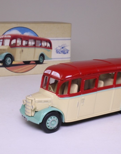 Whittakers Tours West Bromwich Bedford OB – Corgi 1.50th Scale 97109