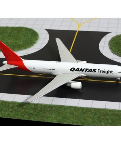 Qantas Freight Boeing 767-300F  – Gemini Jets 1:400 GJQFA1040