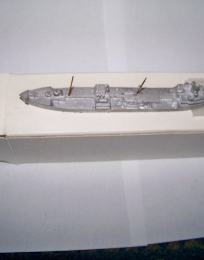 Fleet Oiler/Armed Merchant  – Superior Models 4A-32 not sure of scale waterline ship