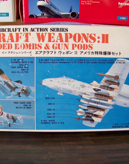 US Guided Bombs and Gun Pods AIRCRAFT WEPONS set 2  – Hasegawa 1/72nd scale plastic kit