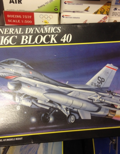 US Air Force General Dynamics F-16C Block 40  – AMT/Ertl 1.72nd scale plastic kit