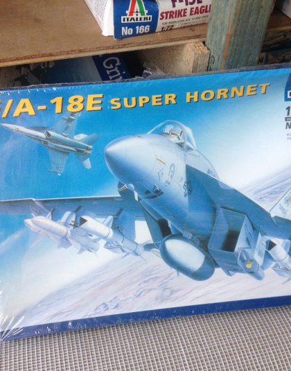 US F/A-18E Super Hornet- Italeri 1/72nd scale plastic kit
