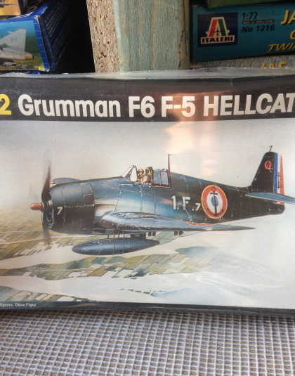 Grumman F6/F5 HELCAT – Heller 1/72nd scale plastic kit