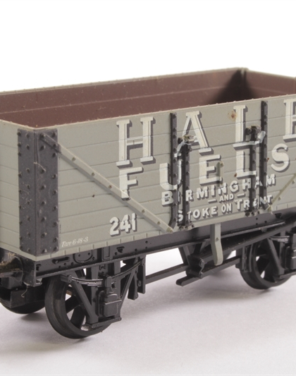 7 Plank Open Wagon – Hales Fuels  –  Airfix GMR 54383 9