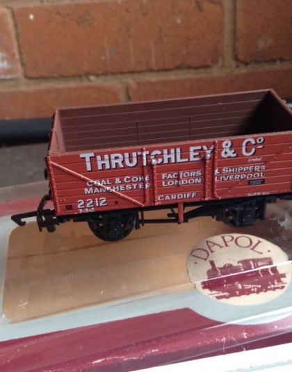 7-Plank Wagon – ‘Thrutchley’  – Dapol B103