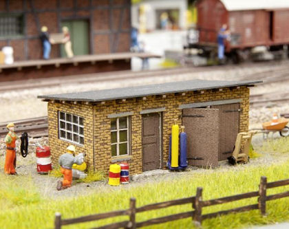 Tool Shed and Workshop Laser Cut Structure Kit OO/HO scale – Noch 66106