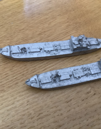 Superior models 2 ships – No box see picture
