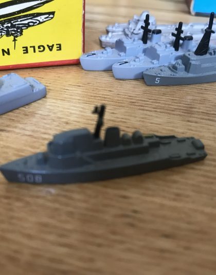 US NAVY 2 ships – Triang 1:200 scale  see picture