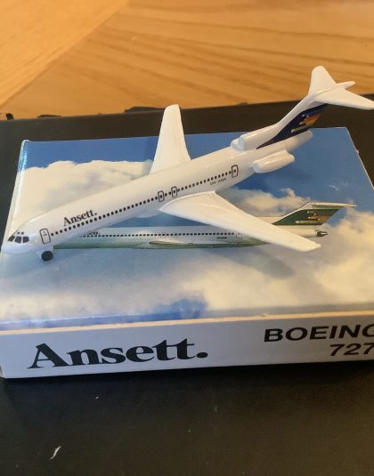 Ansett Boeing 727 – Schabak 907/67 1:600 scale