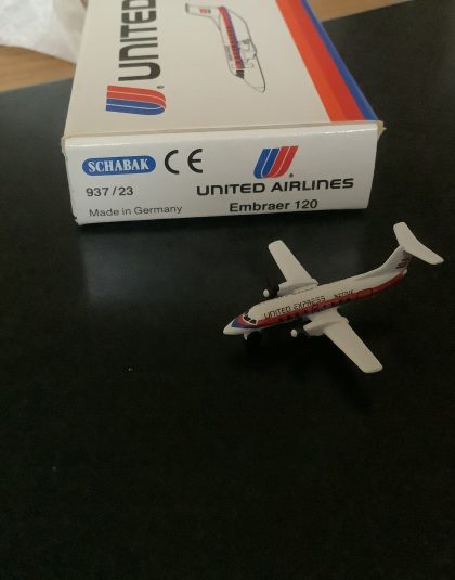 UNITED AIRLINES Embraer 120  – Schabak 937/23 1:600 scale