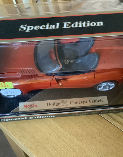 Dodge Concept Vehicle Bronze – Maisto 1:18 Scale
