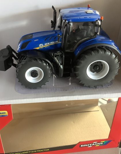 New Holland T7.315 Tractor – Britains 1:32 Scale