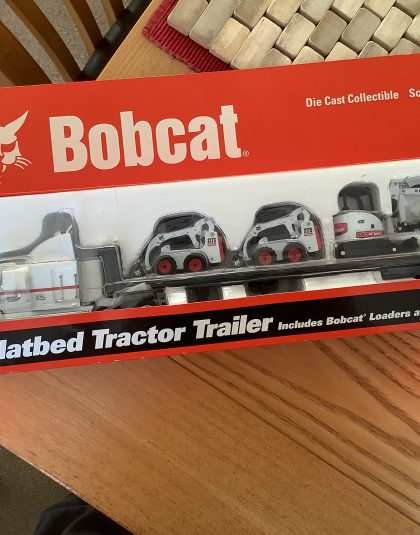Bobcat American lorry with bobcat skid steer and digger load – 1:50 scale