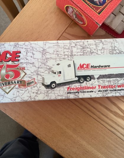 ACE Hardware 75 Aniversary Freightliner – 1:54 Scale Die-cast