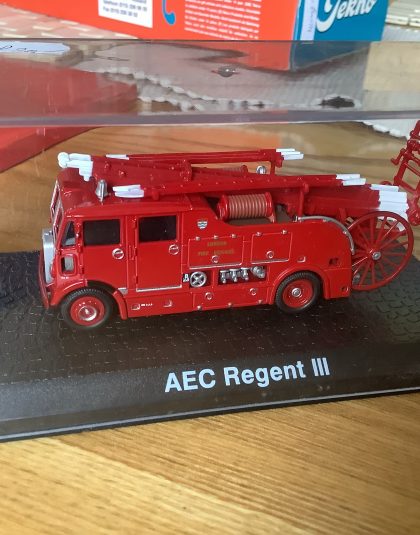 London Fire Brigade AEC Fire Engine – Oxford/Atlas 1:76 scale