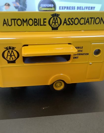 Mobile Trailer “AA Automobile Association”  – Oxford Diecast TR010
