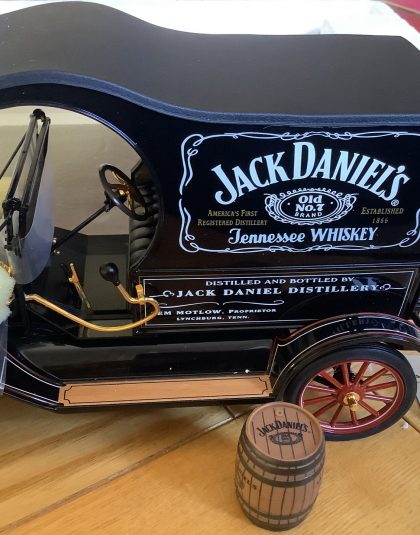 Ford Model-T Van ‘Jack Daniel’s’ 1:16 Scale – Franklin Mint