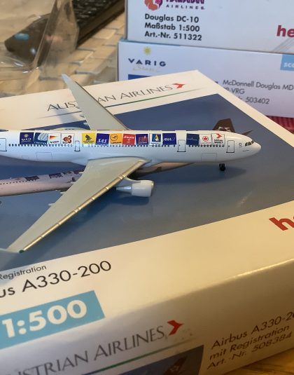 Austrian Airlines Star Alliance Airbus A330-200   – Herpa 508384