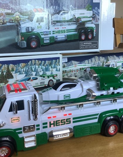 Hess Truck with Space Cruiser – Hess Oil special
