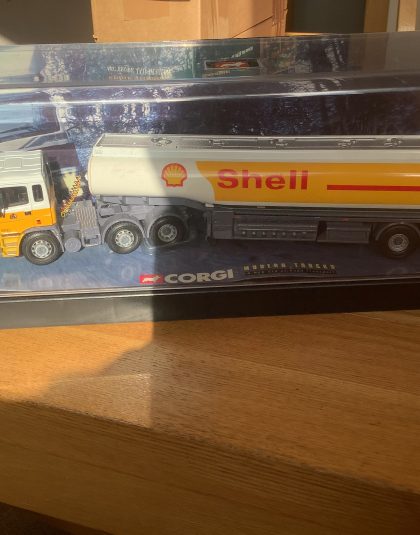 ERF Tanker SHELL  –   Corgi 75102  1:50 scale