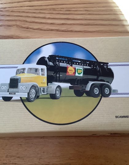 Shell BP Tanker Scammell Highwayman    –   Corgi 97840  1:50 scale