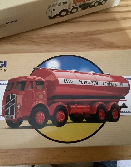 ESSO Elliptical Tanker    –   Corgi 97980  . 1:50 scale