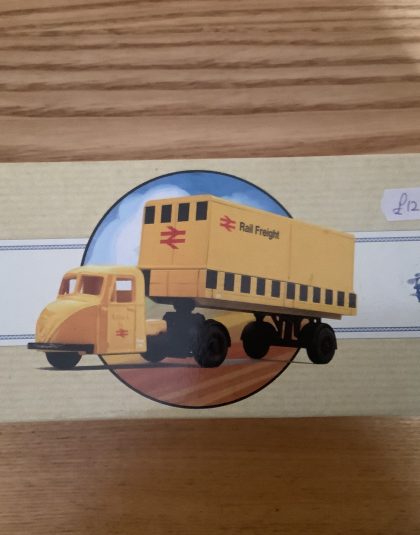 Rail freight Scammell Scarab  –   Corgi 97010  1:50 scale