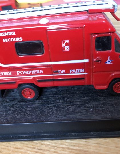 Paris Fire Truck 1988 PSE Renault – Atlas Editions