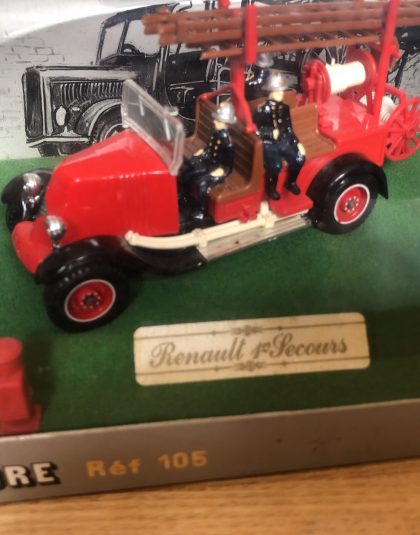 Verem 1/43 Scale Diecast 106 – Renault VFF Fire Engine – Red