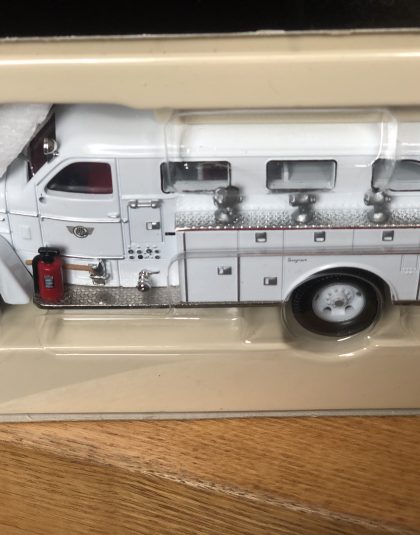 Seagrave 70th Aniversary Safety Sedan Tenafly N.J. – Corgi Heroes under Fire 