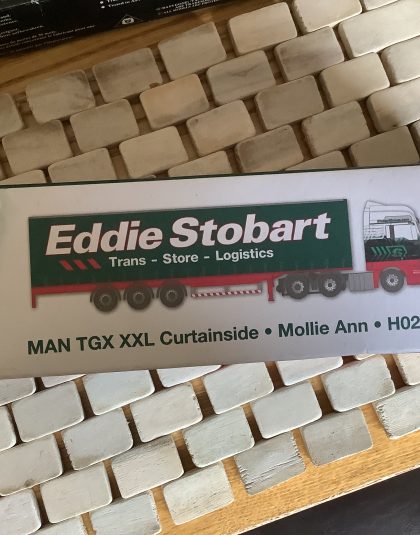 EDDIE STOBART MAN TGX XXL CURTAINSIDE  – Atlas Editions