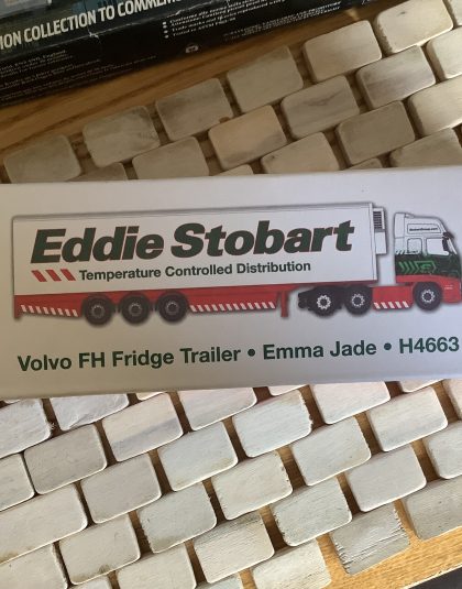 EDDIE STOBART VOLVO FHO FRIDGE TRAIlER  – Atlas Editions