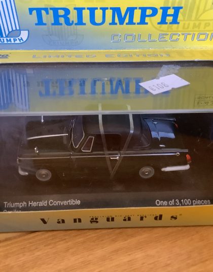 Triumph Herald Convertible Conifer –  Lledo Vanguards 07402
