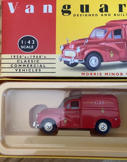 Morris Minor Van  Southern Gas –  Lledo Vanguards va11004