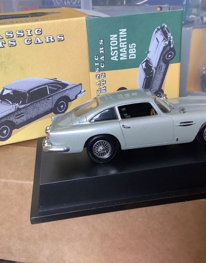 ASTON MARTIN DB5 (Grey) – Atlas Editions