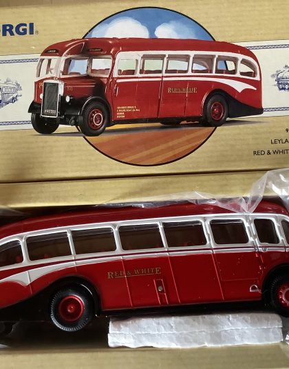 Red & White Services Leyland Tiger Coach – Corgi 1.50th Scale 97213