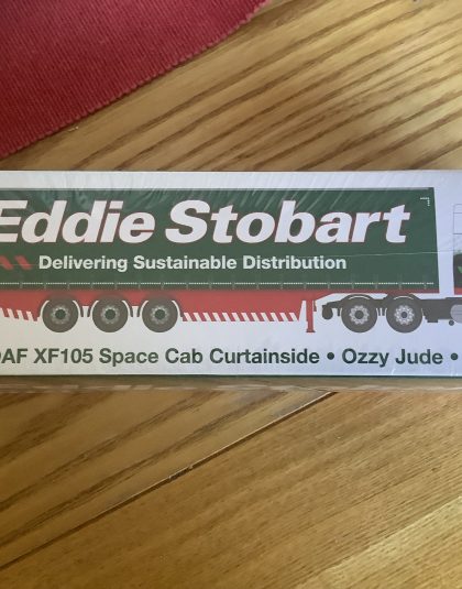 STOBART DAF XF105 Space Cab Curtainside • Ozzy Jude • H113 – Atlas Editions