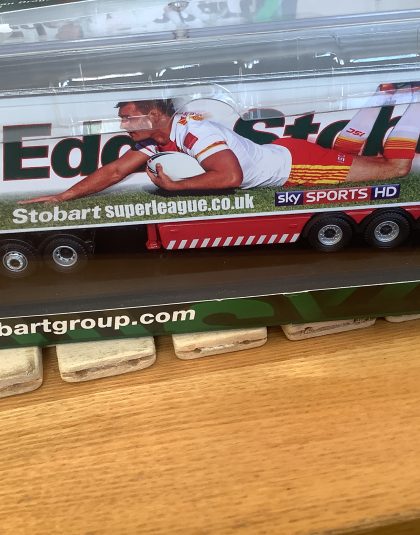 Stobart Scania Fridge Trailer Catalan Dragons – Oxford Diecast slh05fr