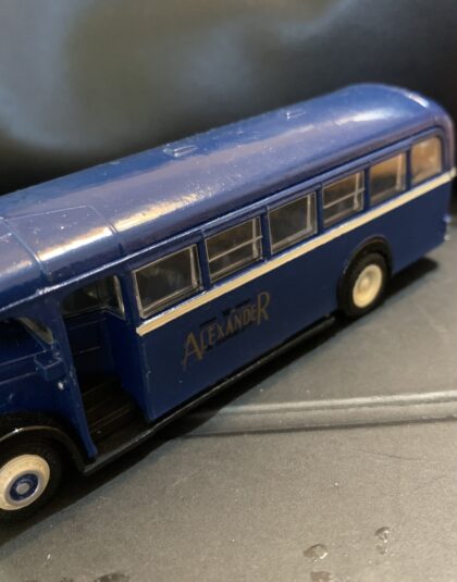 W Alexander Tiger TS8 REPAINT – EFE 1:76 Scale
