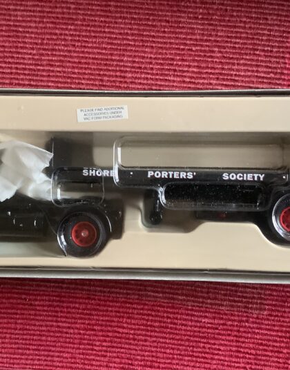 Shore Porters Society Guy Invincible – Gorgi special  pre owned