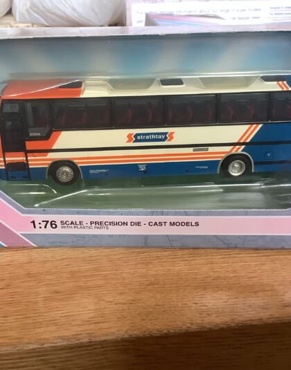 STRATHTAY Plaxton Paramount 3500   – EFE 26617