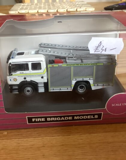 Grampian Fire and Rescue MAN Pump Ladder – Oxford Diecast 76mfe002  pre owned 