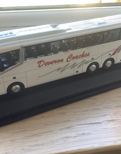 Deveron Coaches IRIZAR I6 -Oxford Diecast 